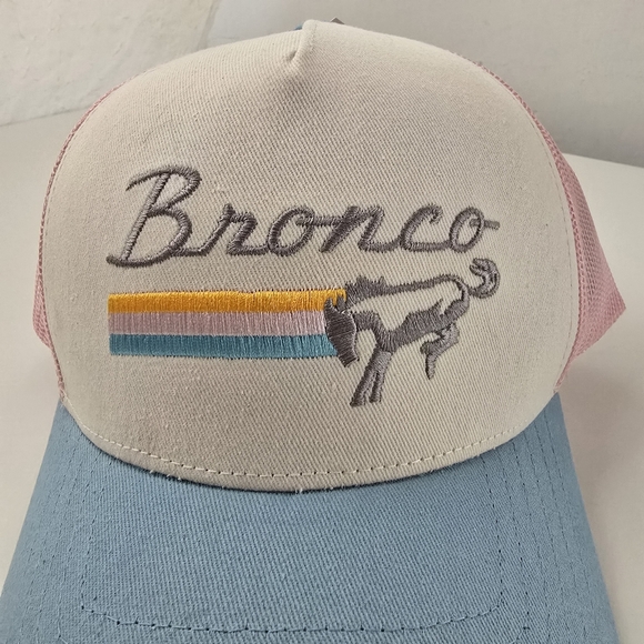 NWT Bronco Rainbow Trucker Hat Ivory Pink Blue - Picture 5 of 11